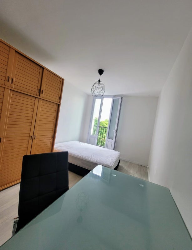 Photo 1: Chambre de 12m2 