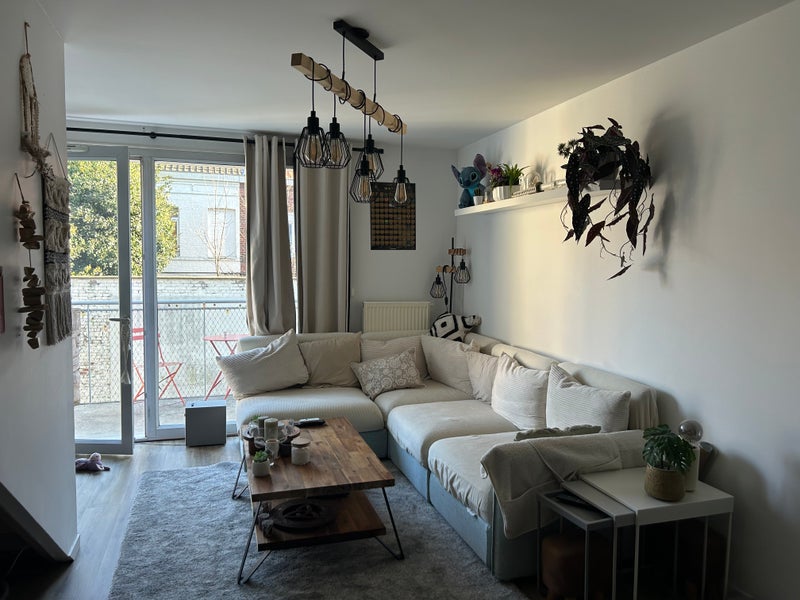 Photo 1: Salon commun