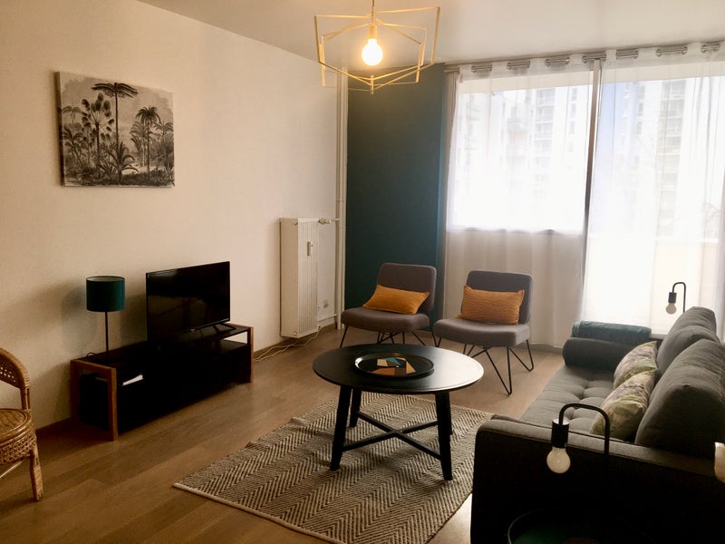 Photo 1: Salon sur balcon et jardin