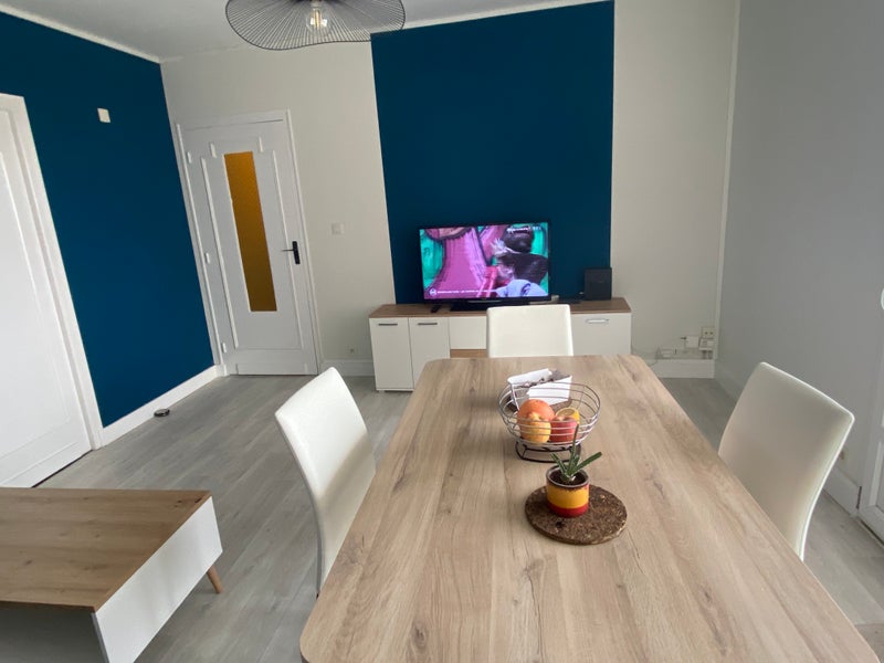 Photo 1: salon, salle à manger 