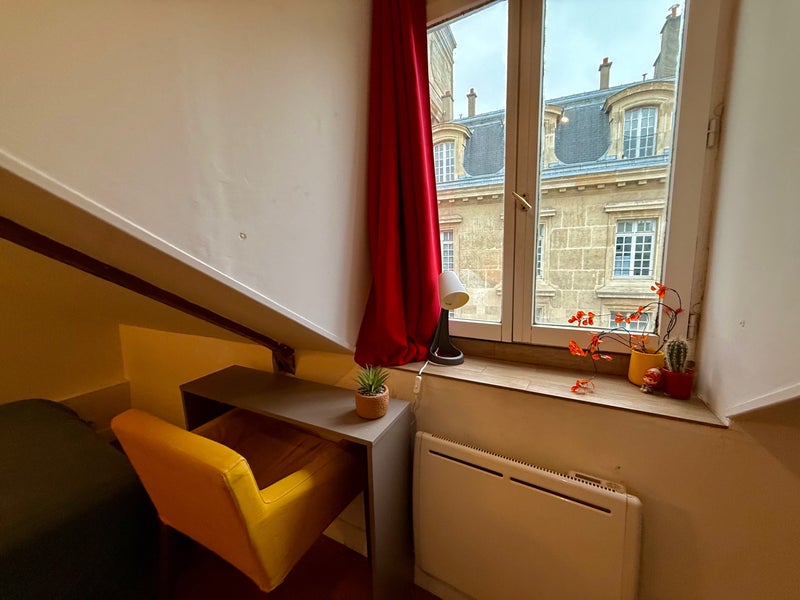 Photo 1