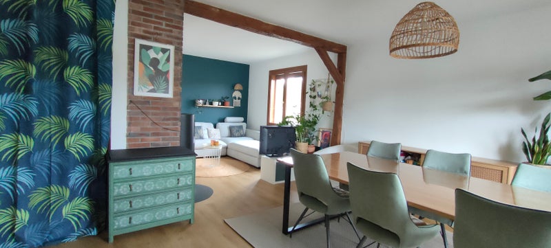 Photo 1: Pièce de vie de 50m2 partagée