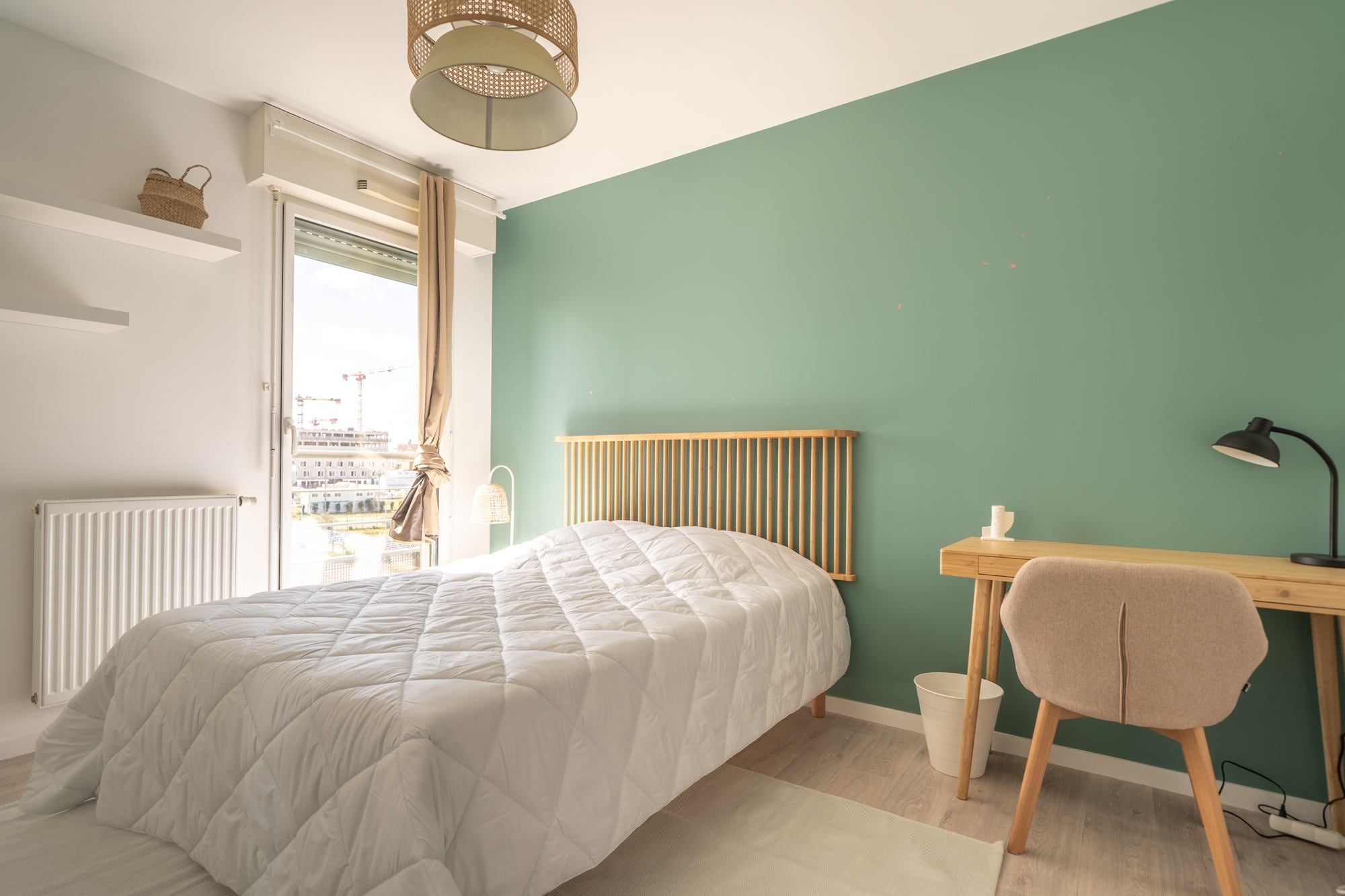 Emménage dans cette chambre minimaliste de 12 m² à Photo principale