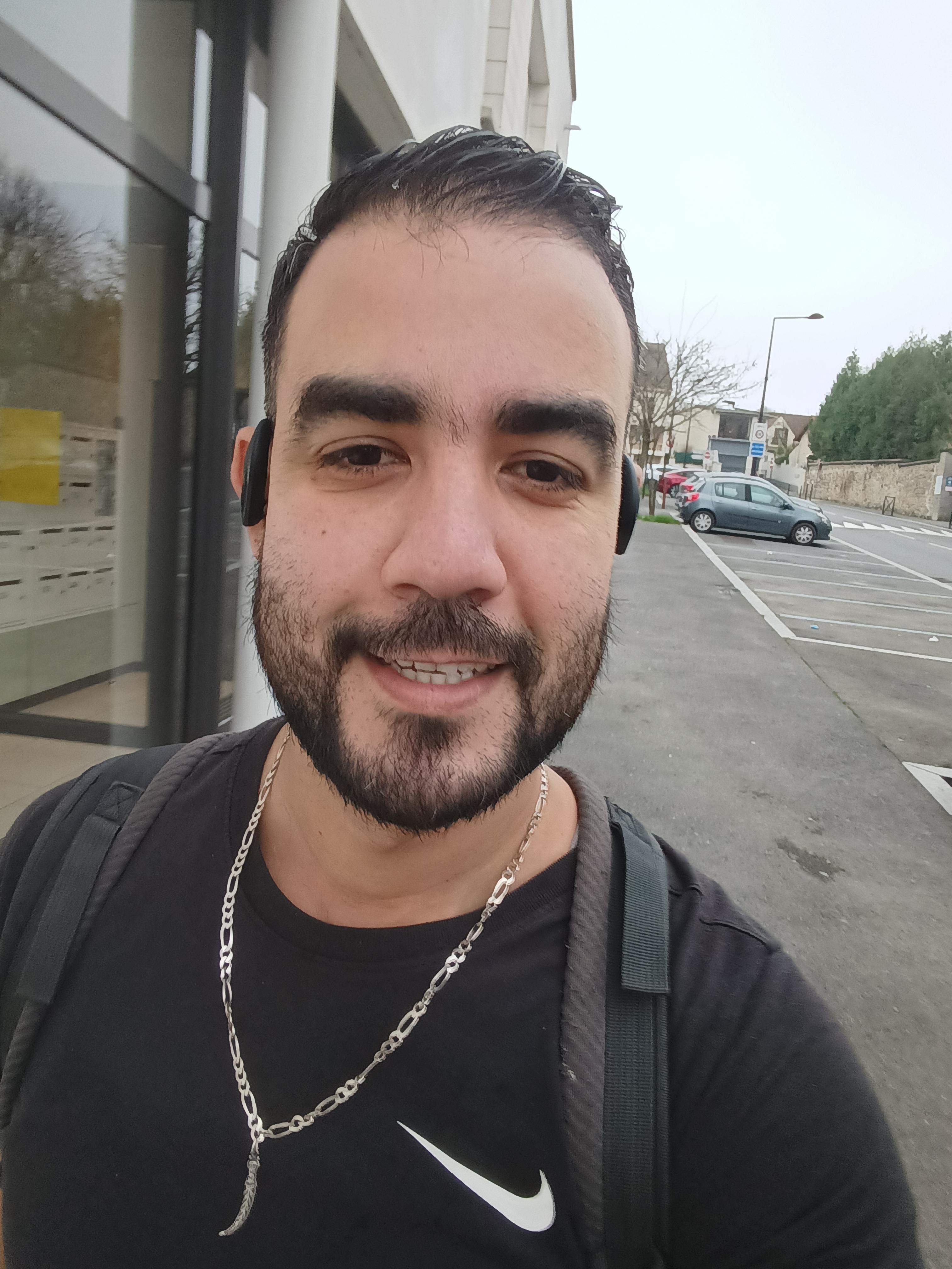 Bonjour, Je recherche un colocataire sérieu... Photo principale