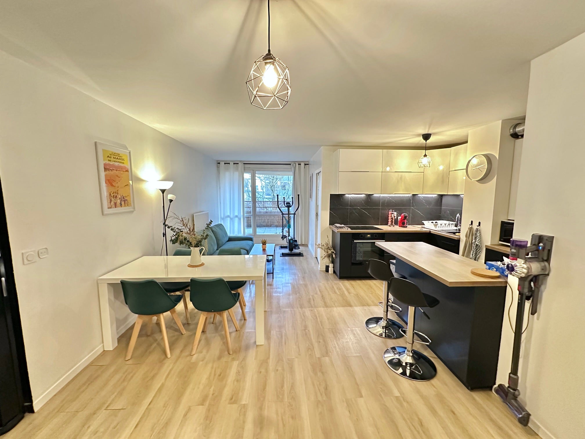 Colocation Sympas -Renove-Bien Place Photo principale