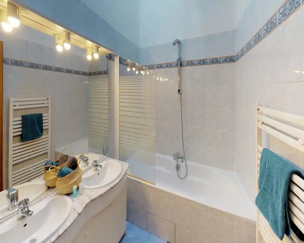 26 Lanterne - Chambre 3 (LYON) Photo principale